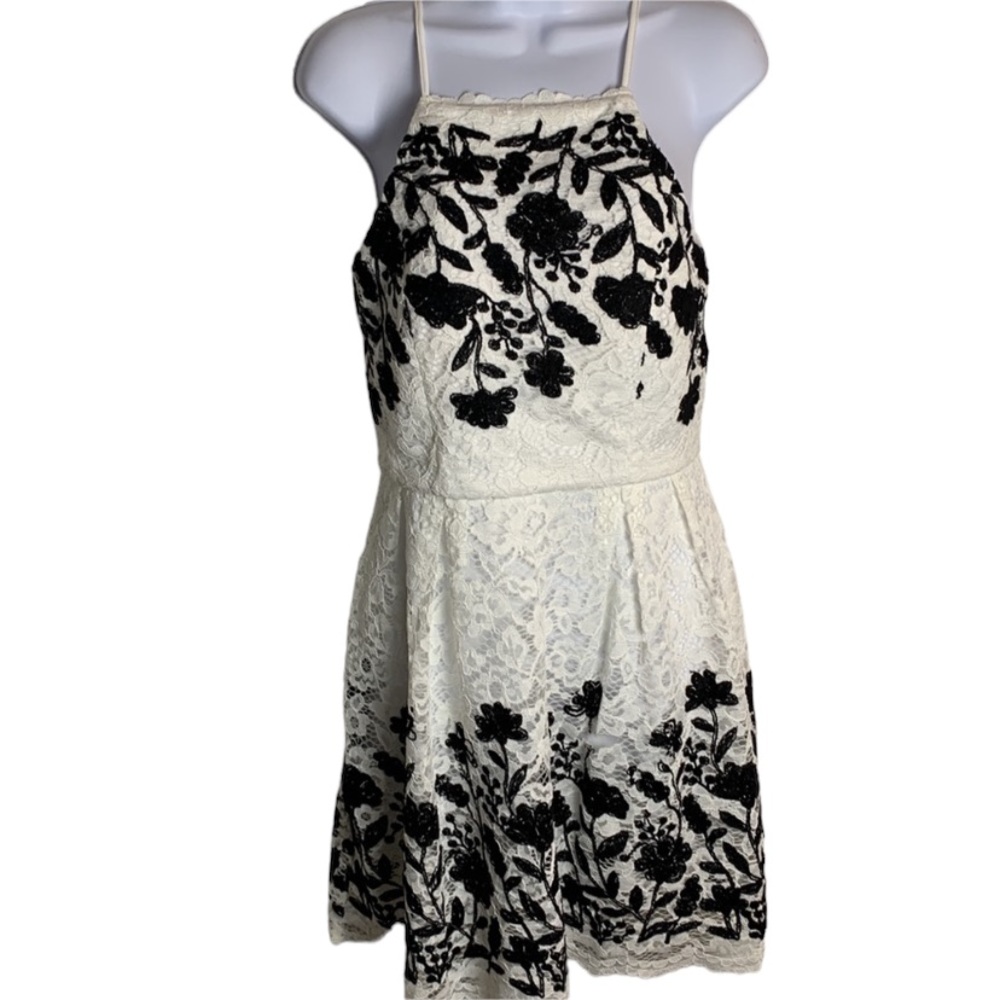 Jump Apparel Floral Dress Size 7/8 juniors